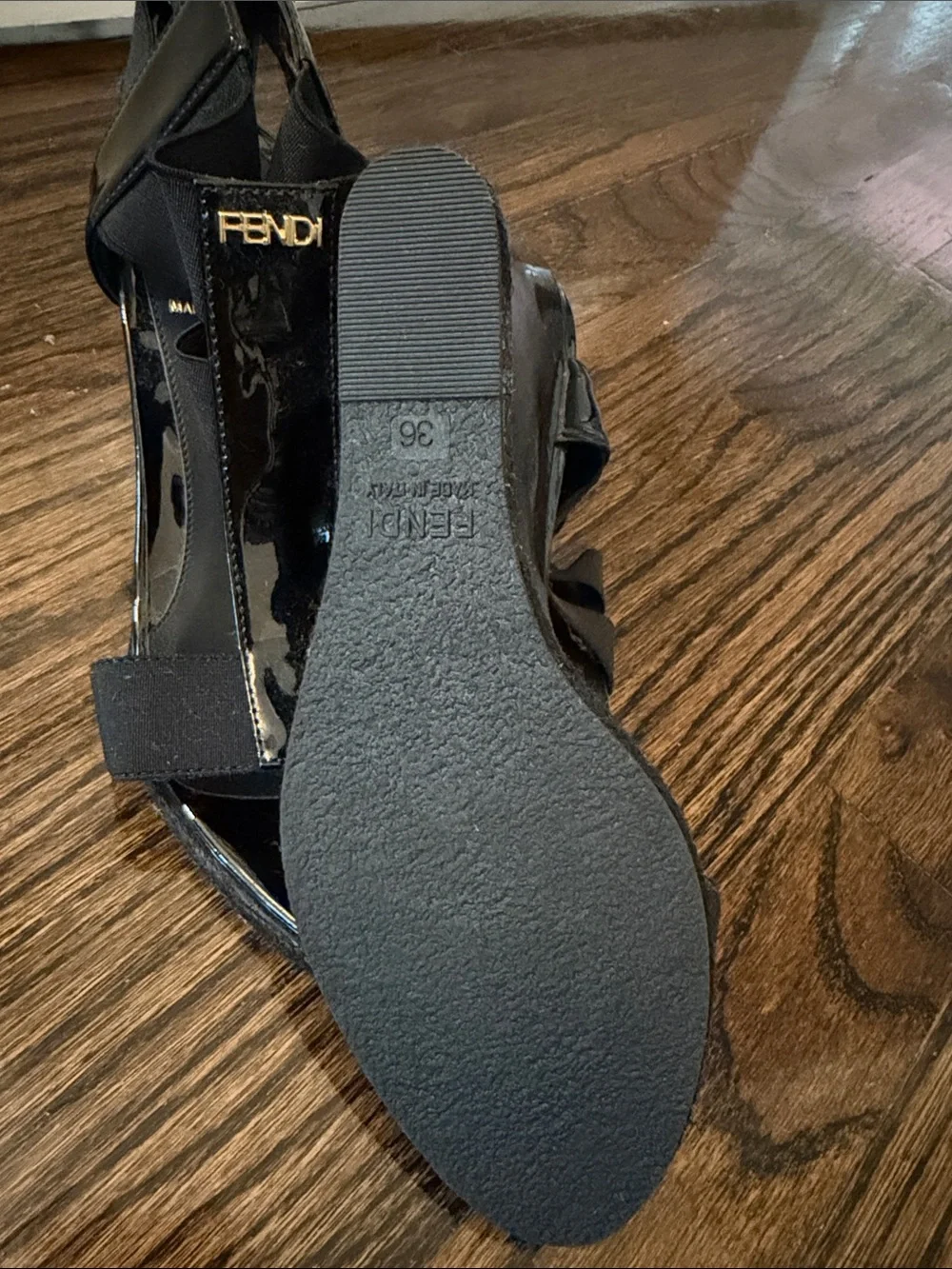 Fendi elegant wedge